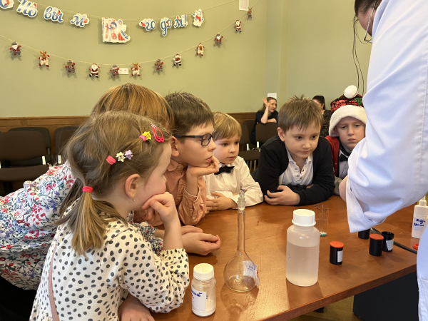 Захватывающий Новогодний праздник для детей сотрудников ГосНИОРХ